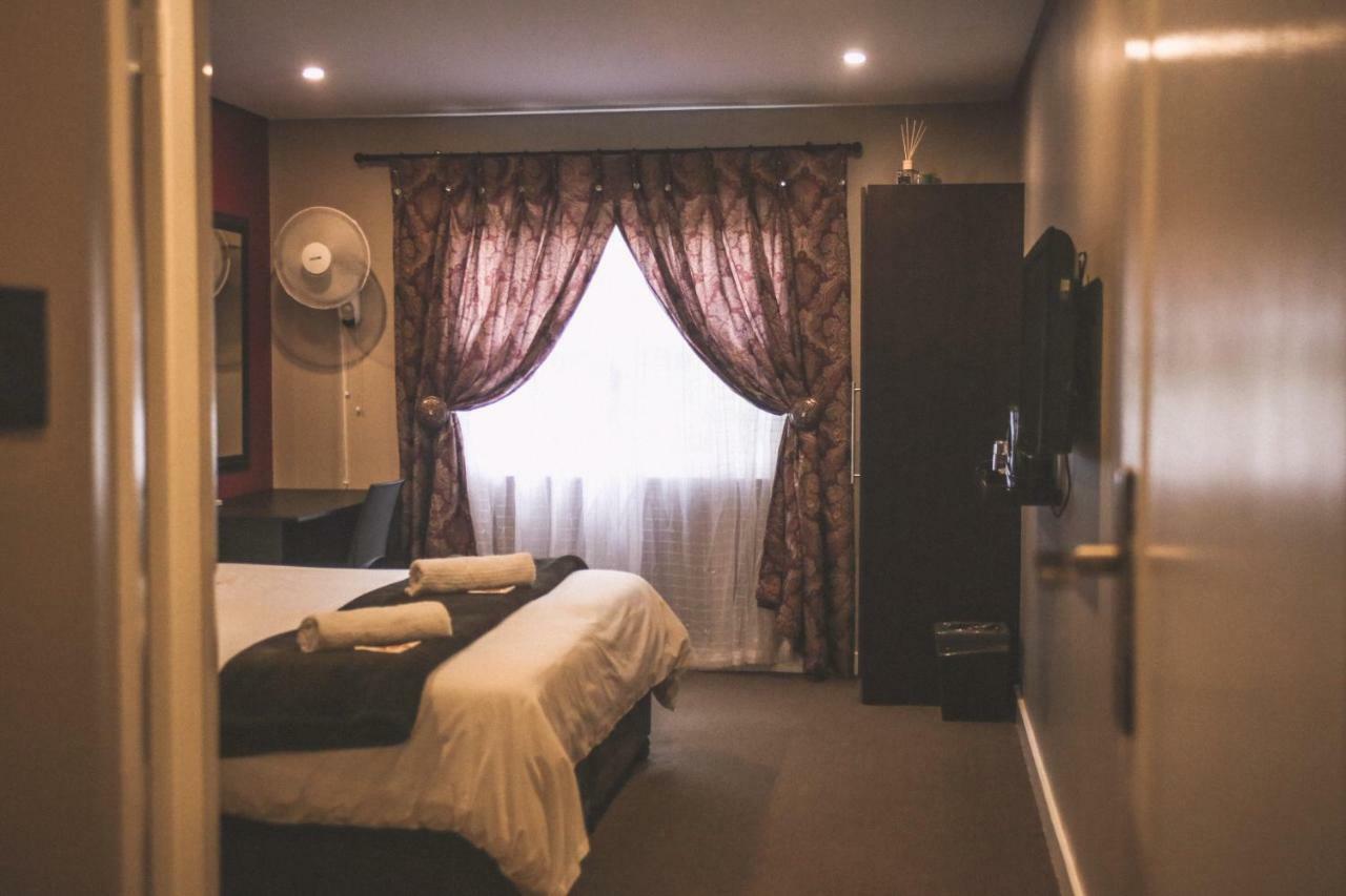 Biggy Best Boutique Hotel & Self Catering Cottages โฮวิค ภายนอก รูปภาพ